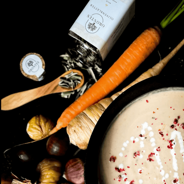 Maronen Creme Suppe mit Olivenblatt Aroma - by Taste Heroes